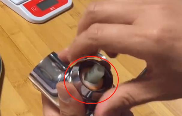 360旋轉(zhuǎn)水龍頭拆卸圖解，4個步驟輕松拆卸所有配件!