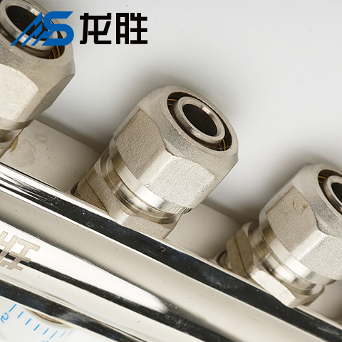 家裝鋪地?zé)岫嗌馘X一平？對于價格最多只能給你個參考！