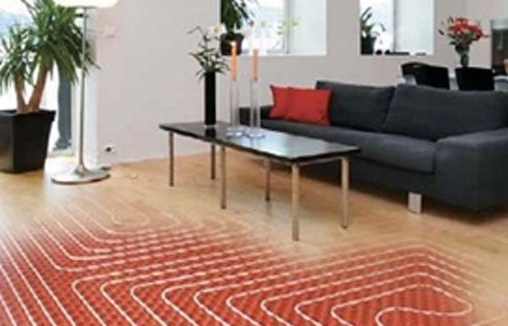 地暖上面鋪什么好？是選擇地板呢？還是瓷磚呢？