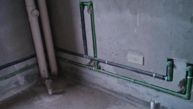 日豐水管為什么一長(zhǎng)一短？購(gòu)買(mǎi)冷熱水管的時(shí)候有哪些注意事項(xiàng)？