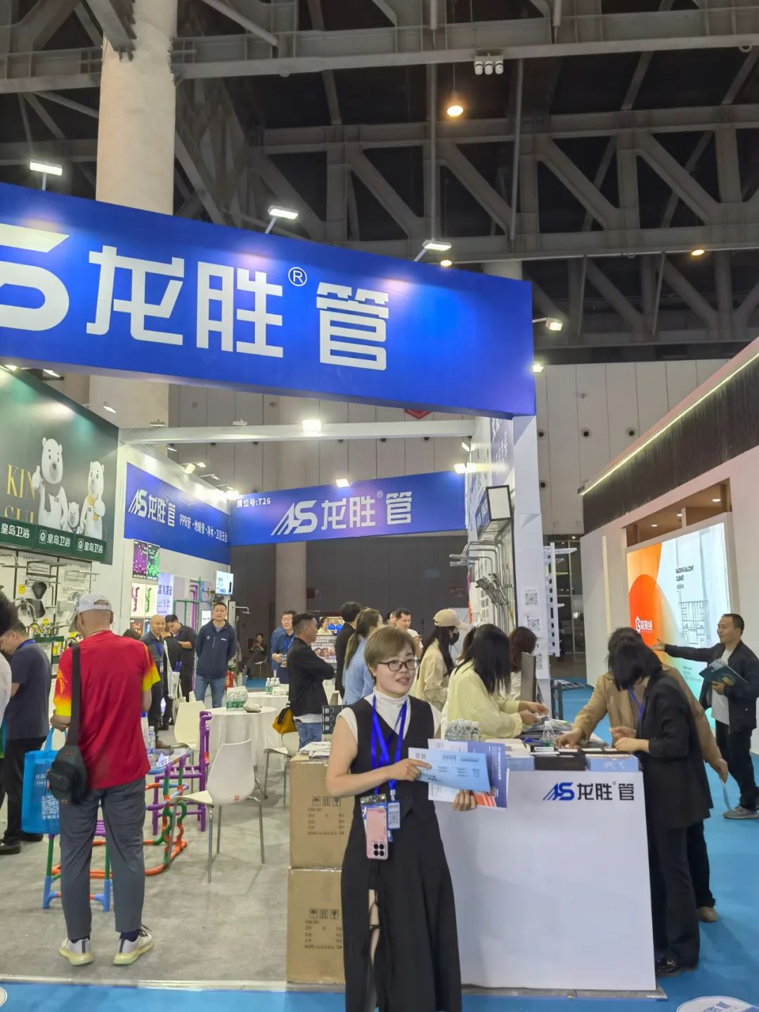 龍勝管2025成都建博會(huì)：用科技重塑健康，以藝術(shù)定義未來(lái)